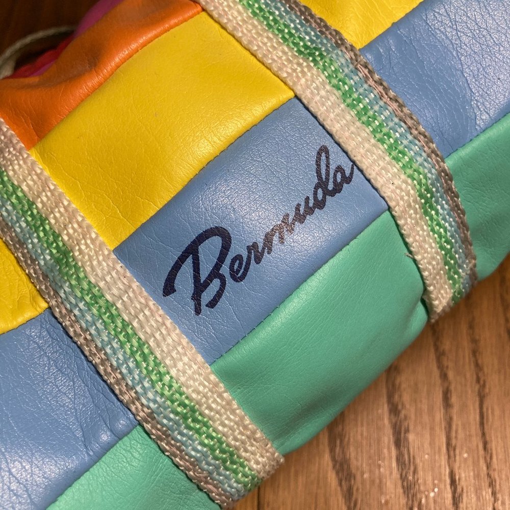 Bermuda Pouch - Picture 3 of 11